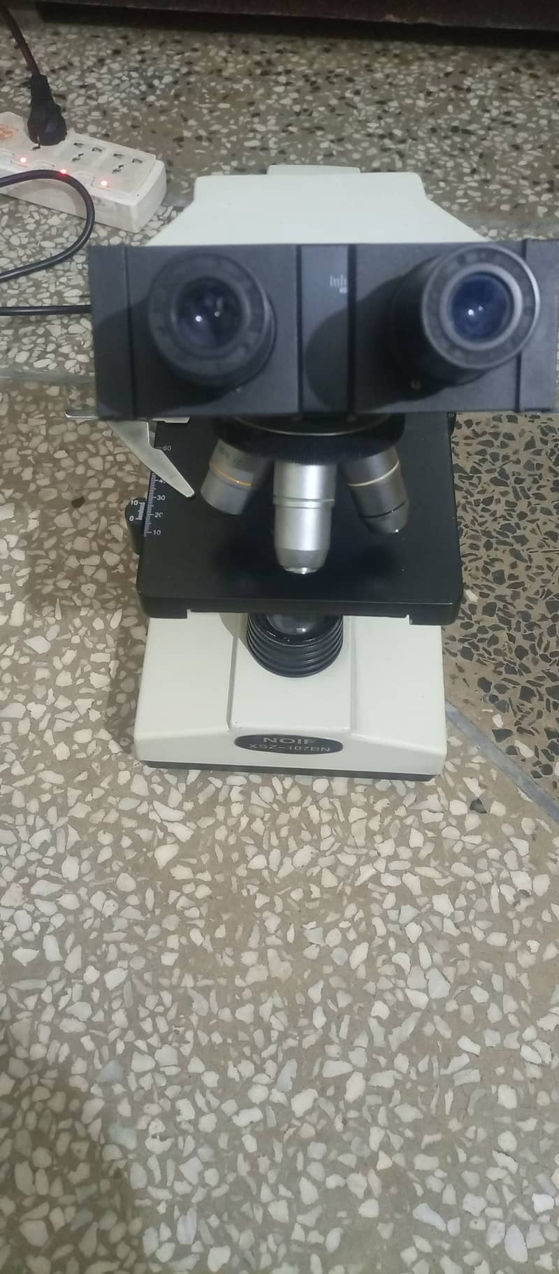 Microscope 4