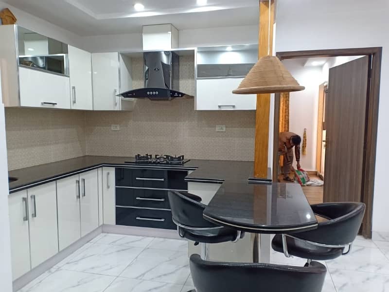 2 Bed Almost New Flat (4.5 Marla) on Ground Floor is Available for Sale In Askari-11,Lahore 4