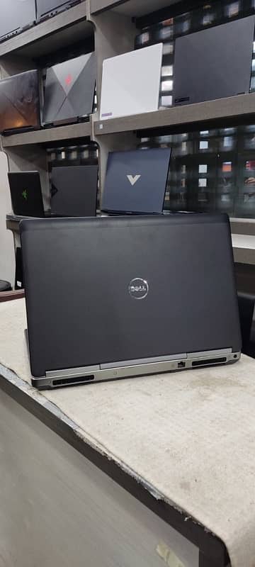 Dell Precision 7710 Laptop - Workstation/Gaming laptop 1