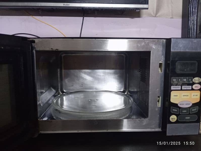 G L Canon  microwave + grill , combination oven 2