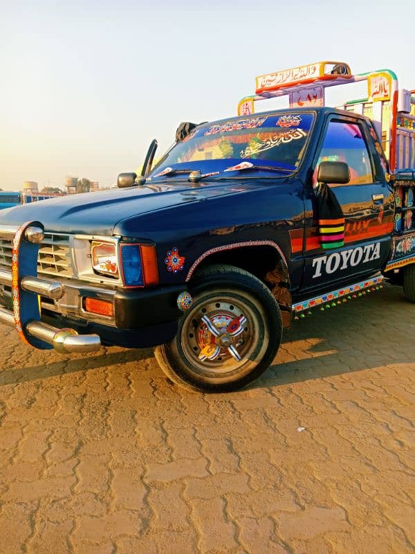 Toyota Hilux (03016544094 ) 3