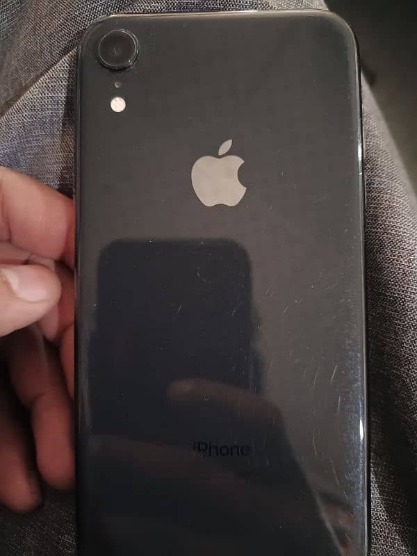 Iphone XR PTA 64 GB 3