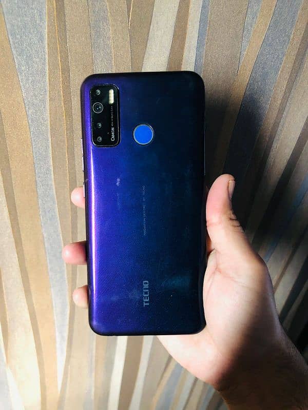 tecno camon 15pro 4/128gb 13