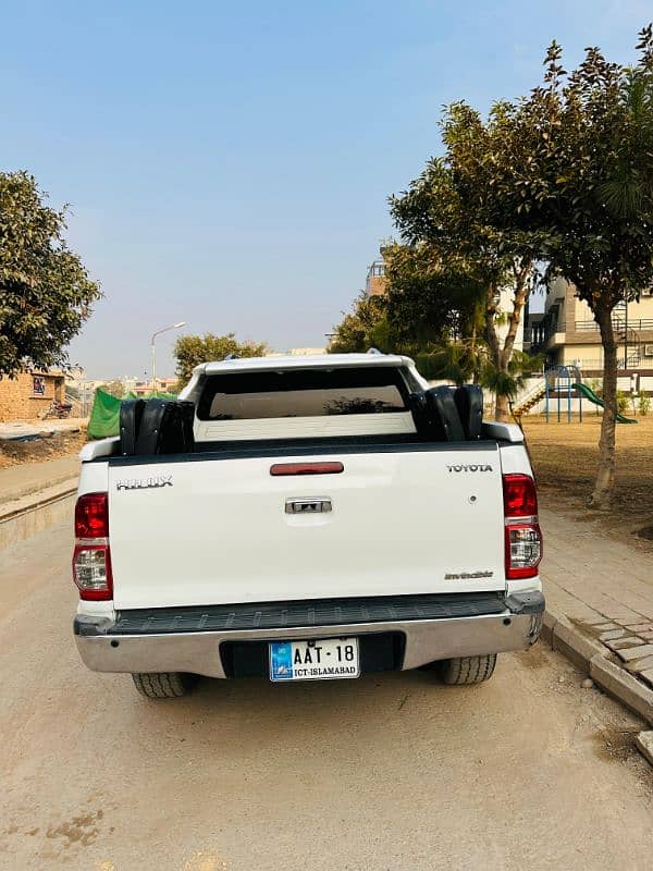 Hilux Vigo Invincible 1