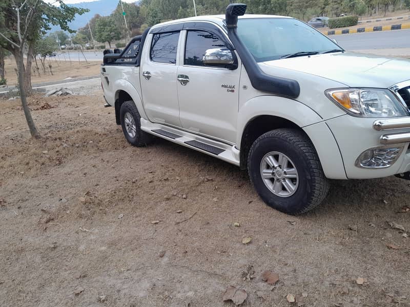 Toyota Hilux vigo 2011 3