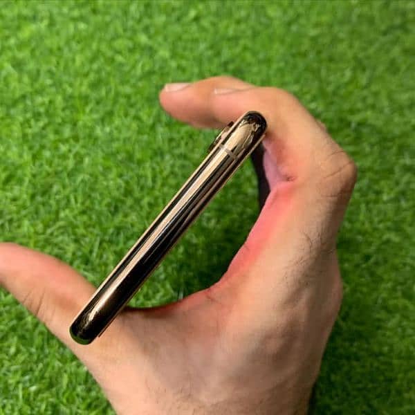 iPhone xs max pta approved 5