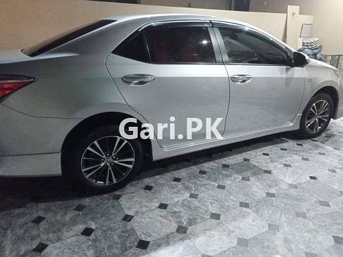 Toyota Corolla Altis Grande 1.6 2022 Special Edition with Sunroof 2