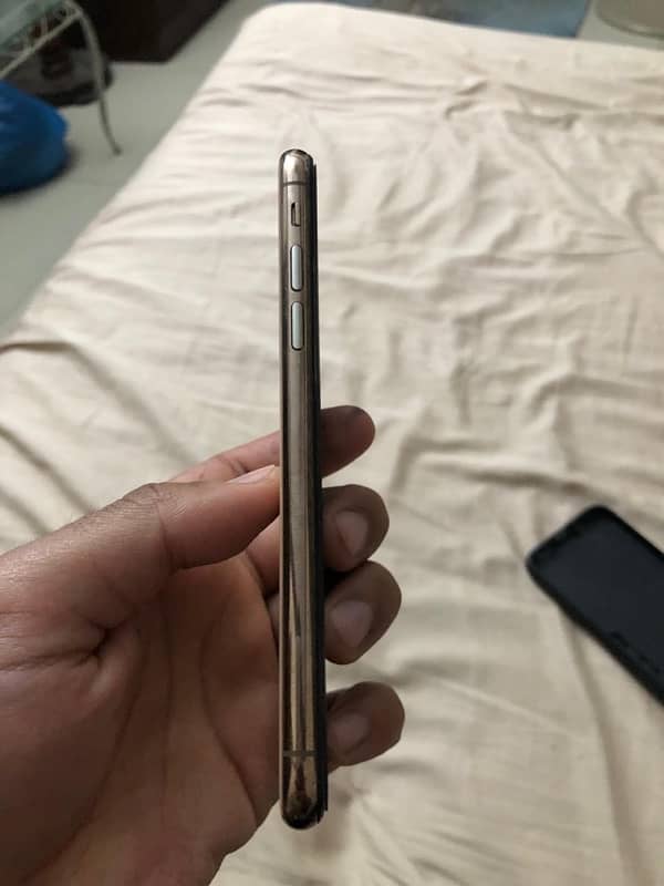 IPHONE XS (64GB) non pta 4