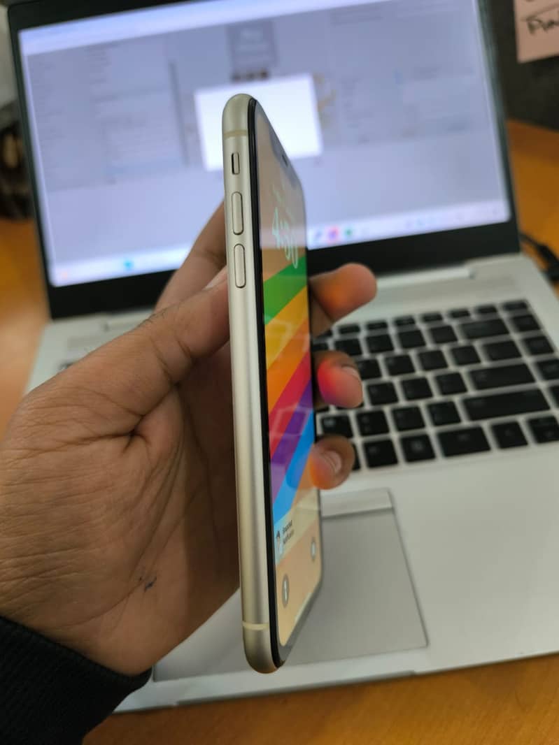 Apple iPhone 11 , 128 GB 2