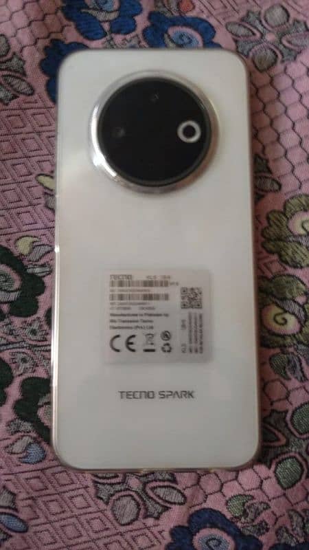 Tecno spark 30c, white Colour, 2 months used complete box 2