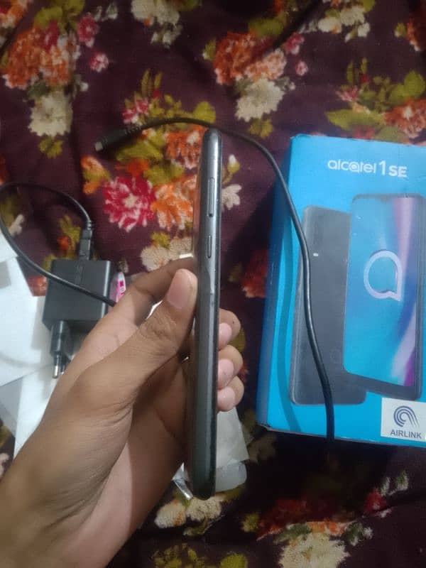 Alcatel complete box condition 10 by 9 ha 3