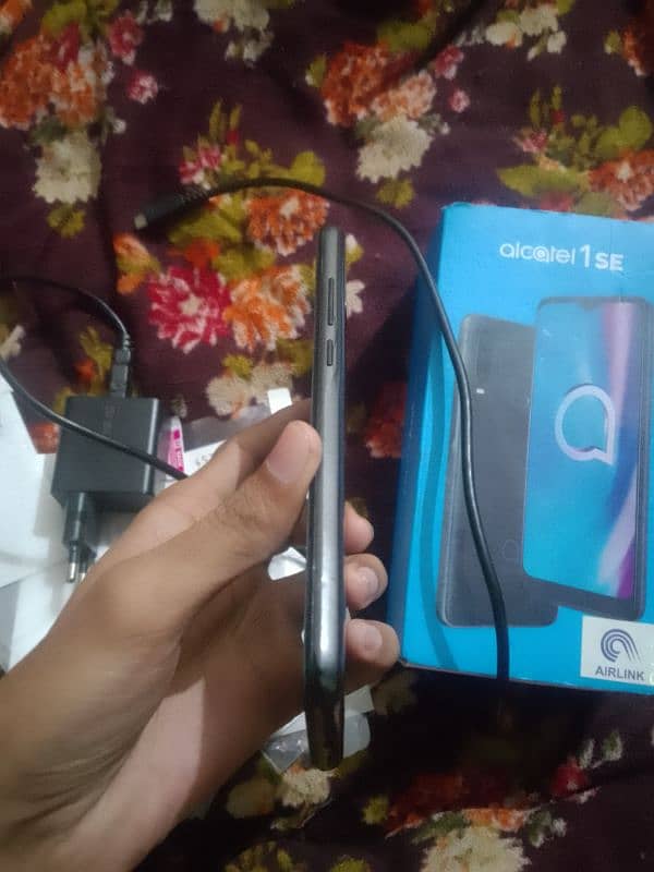 Alcatel complete box condition 10 by 9 ha 5