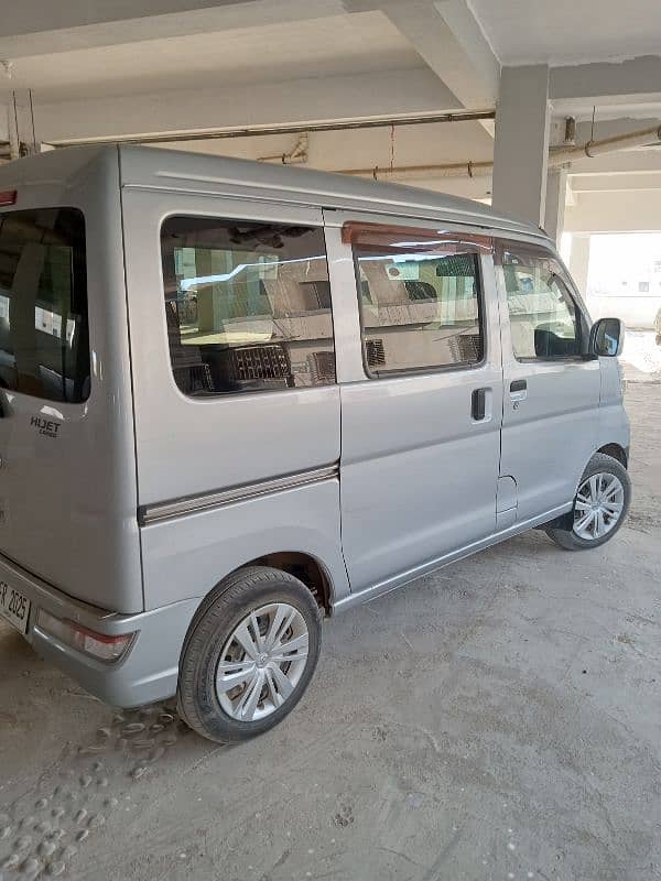 Daihatsu Hijet 2019 9