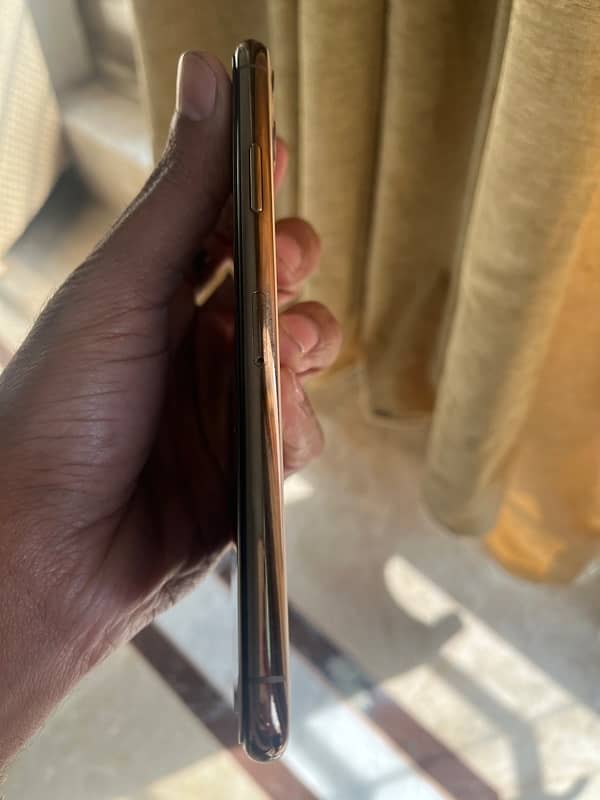 iphone 11 pro max pta approved 256gb 1