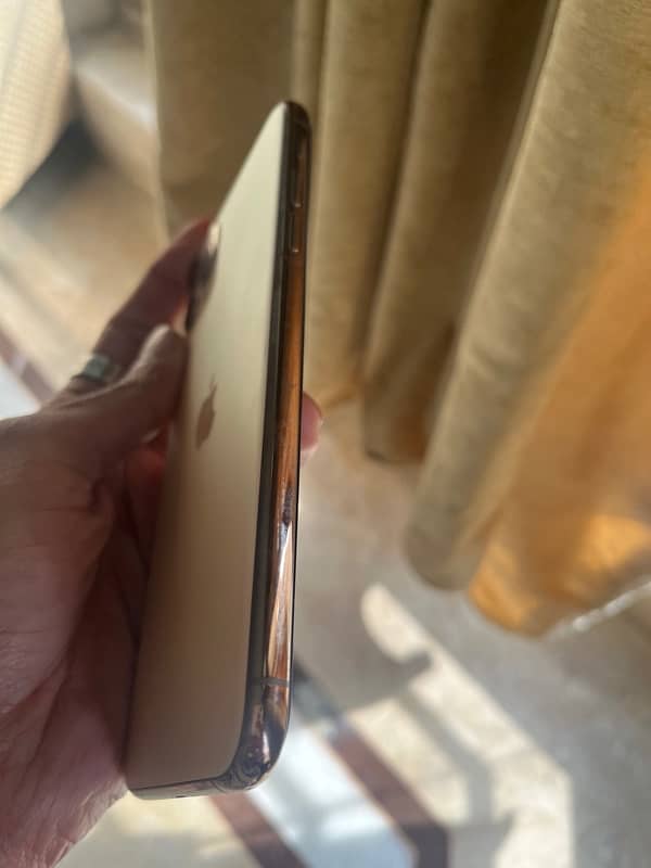 iphone 11 pro max pta approved 256gb 2