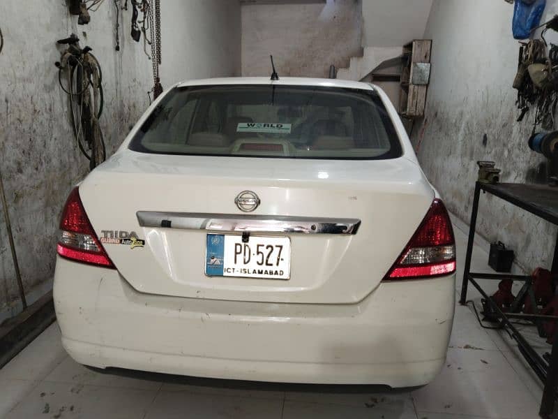 Nissan Tiida 2009 1