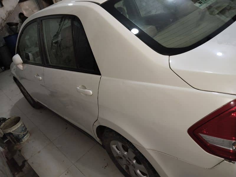 Nissan Tiida 2009 2