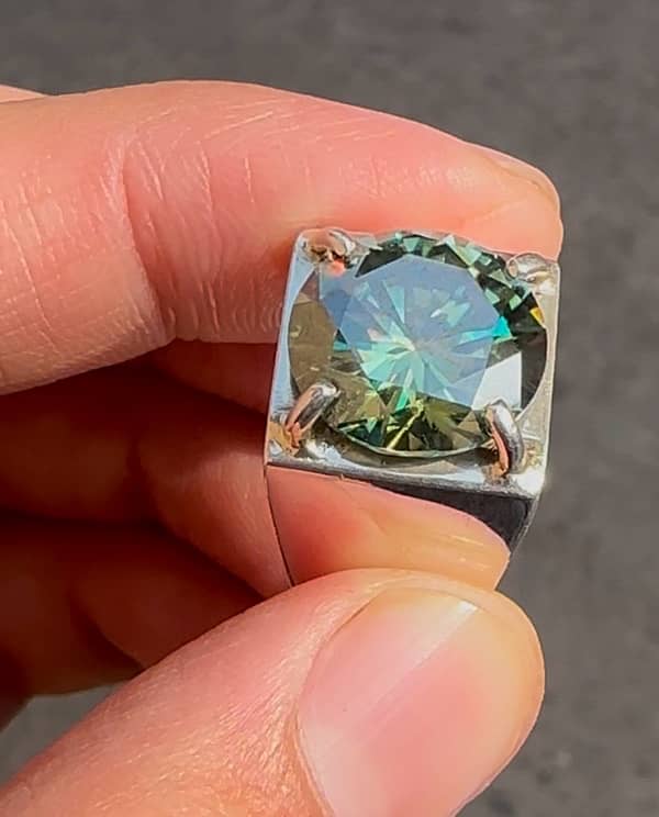 Green Daimond Moissanite 2