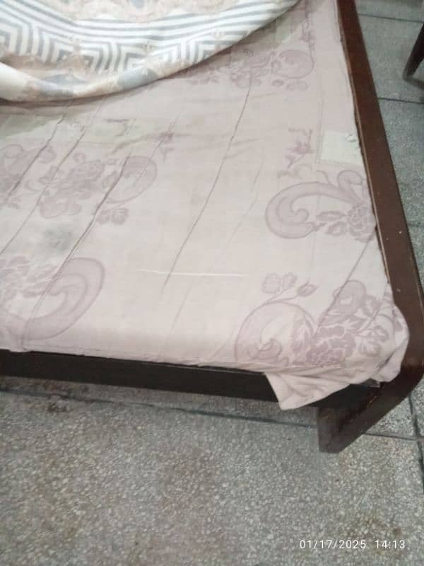 double bed metric gd condition urgent sale 1