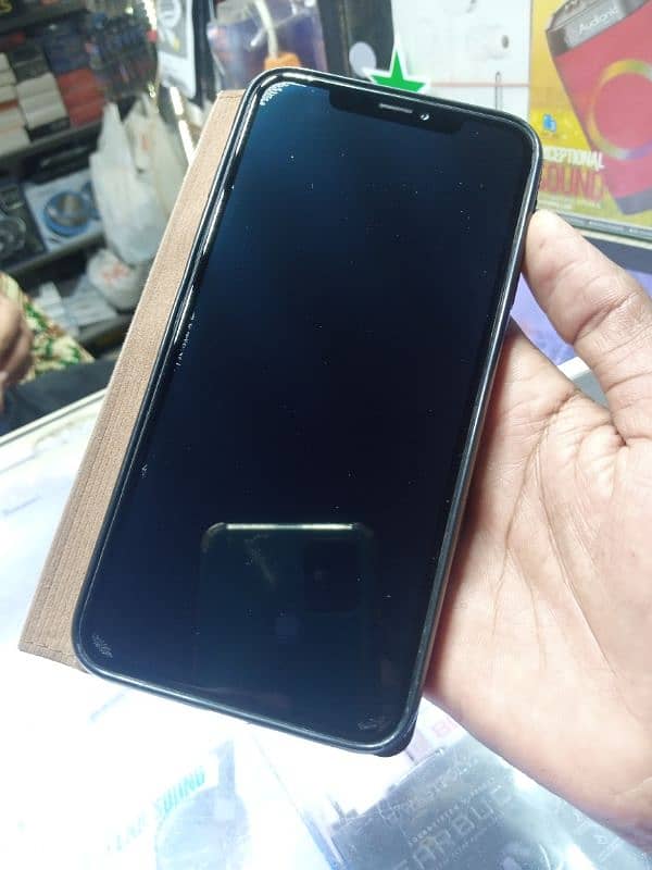 Xs Max 512gb with box  pta approved 4