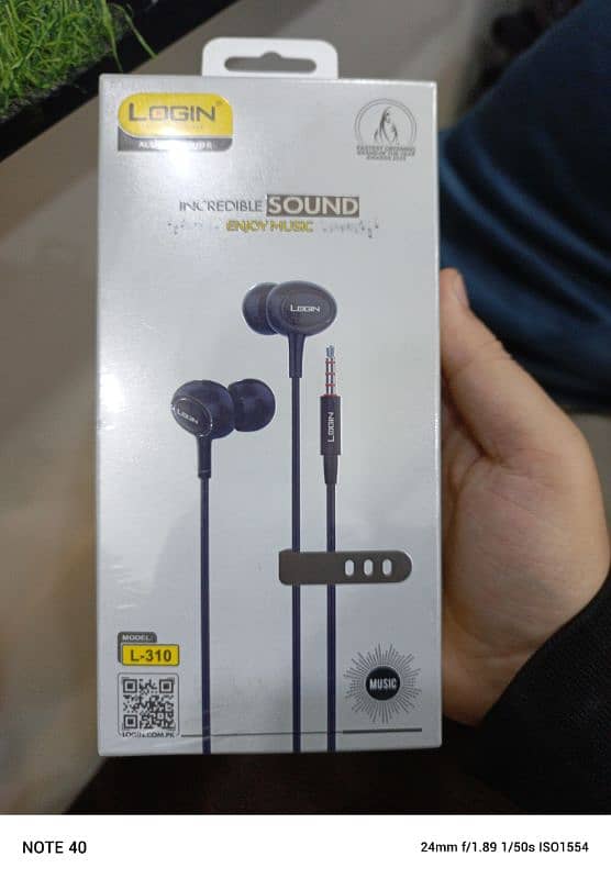 Earphones 4