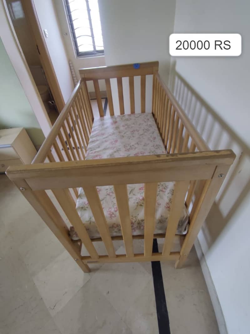 UK impoted kids baby cot for sale with mattress 0