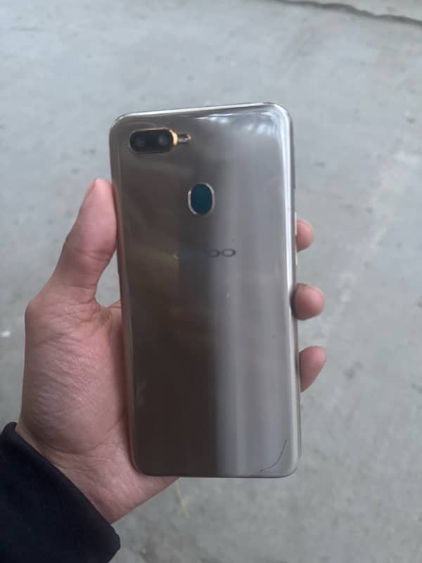 oppo A7 4 64 1