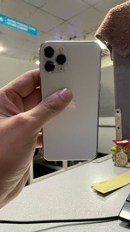 iPhone 11 pro PTA APPROVED. 5