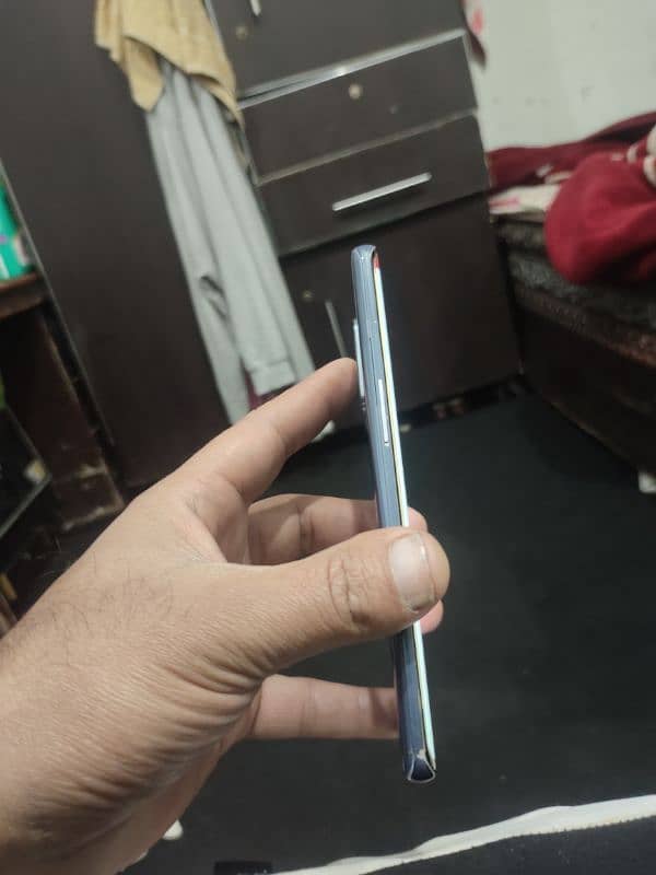 OnePlus 8 Good condition awesome color 5g spoted/03204362065 4