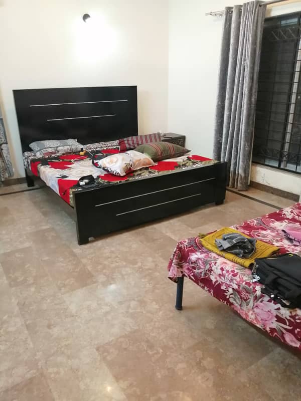 1 KANAL SLIGHTLY USED LOWER PORTION IS AVAILABLE FOR RENT ON TOP LOCATION OF VALENCIA TOWN LAHORE 2