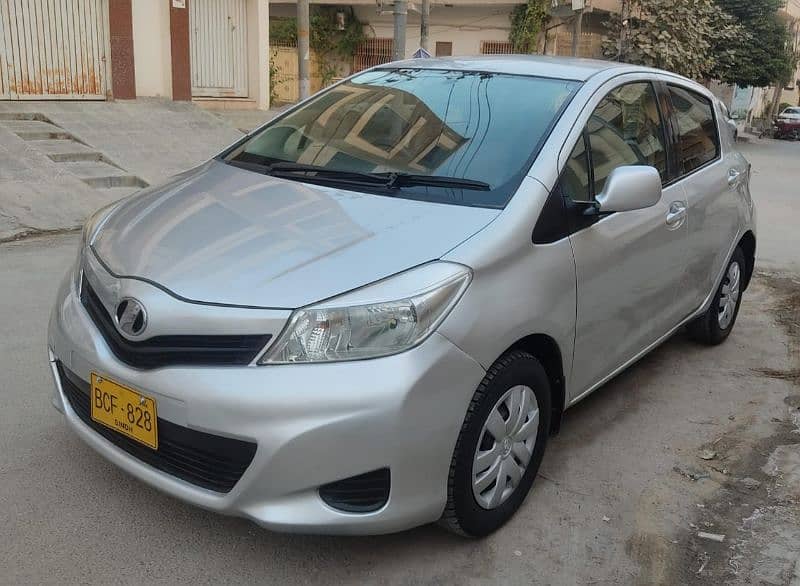 Toyota Vitz 2011 reg 2014 genuine condition 1