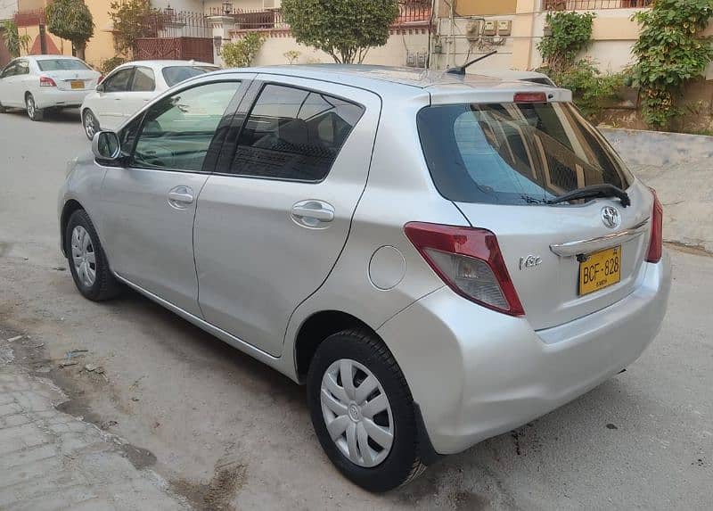 Toyota Vitz 2011 reg 2014 genuine condition 7