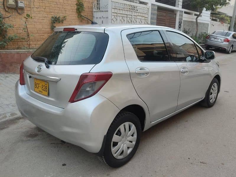 Toyota Vitz 2011 reg 2014 genuine condition 8