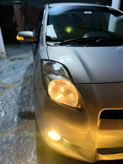 Toyota Vitz 2012