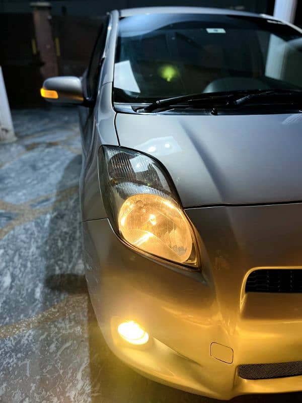 Toyota Vitz 2012 0