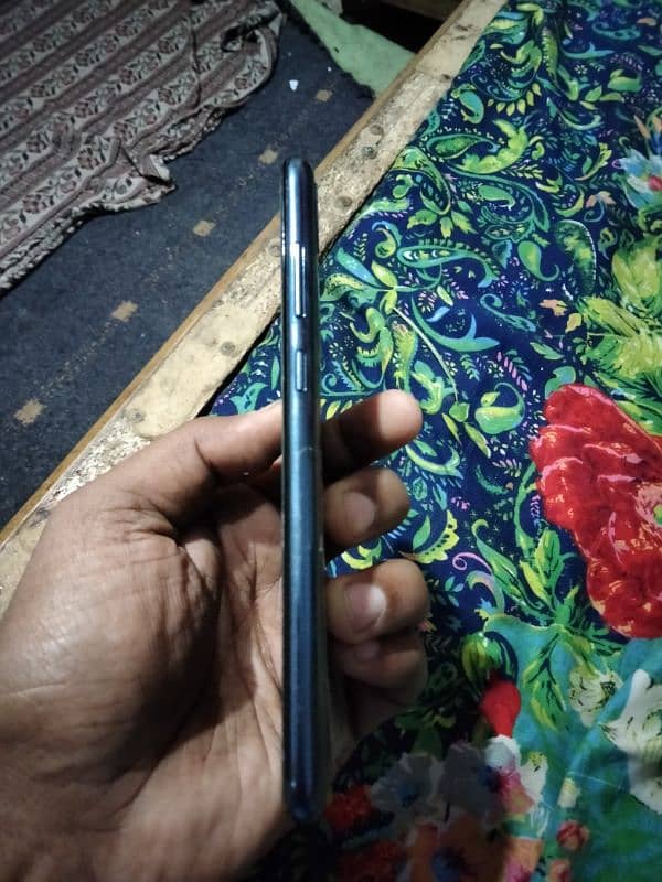 Infinix s3x one hand use only 7