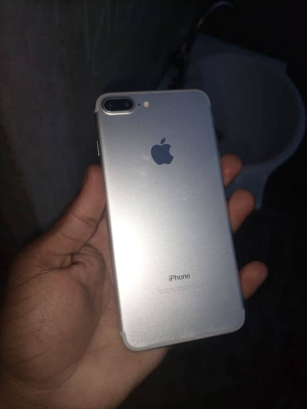 iphone 7 plus non pta urgent sale condition 10.10 just first glas brak 1