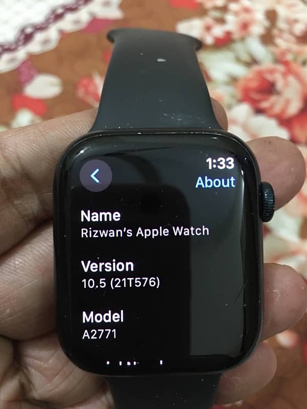 Apple Watch Series 8 and S. E 2