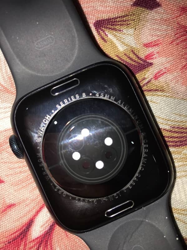 Apple Watch Series 8 and S. E 7