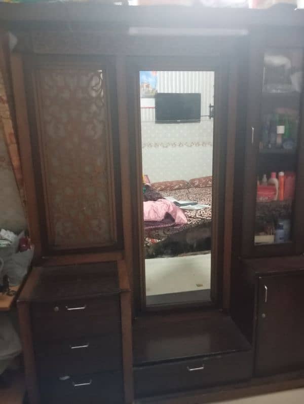 full huge size dressing table 0