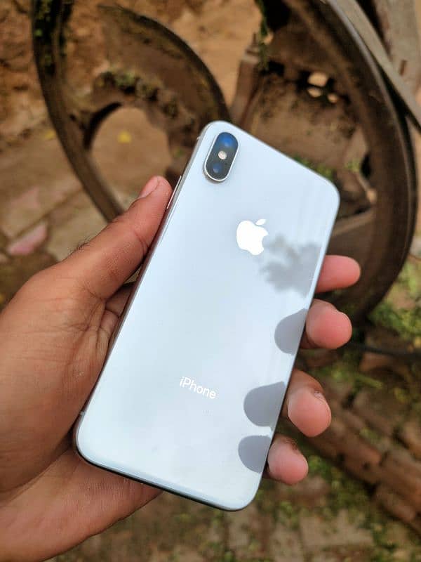 I Phone Xs 64gb Jv Face id Off hai Condition 10 by 10 E Sim Time Parda 4