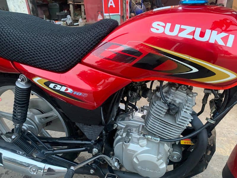 Suzuki gd110s 2022 golden number 6363 1