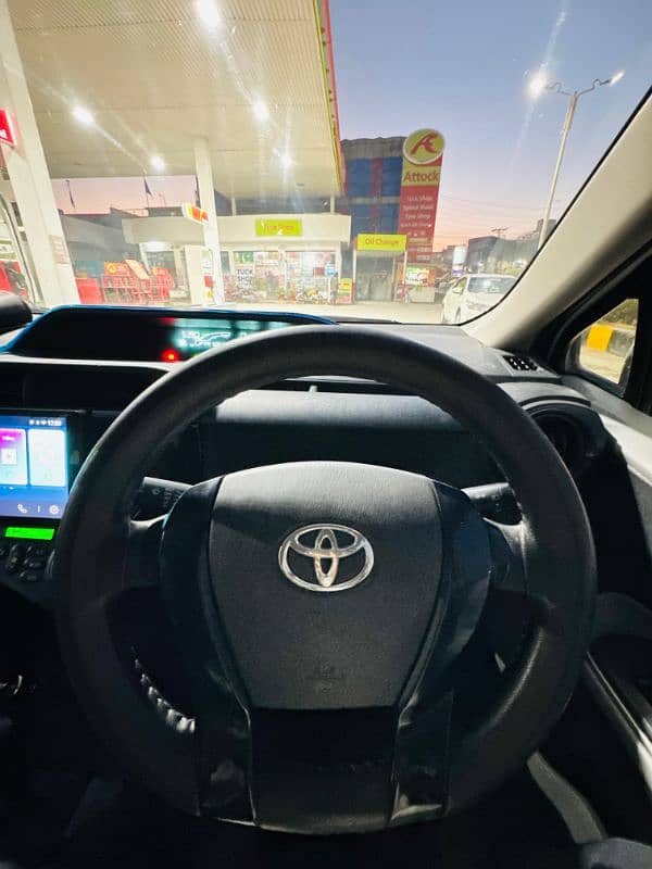 Toyota Aqua 2014 / 17/ 18 7