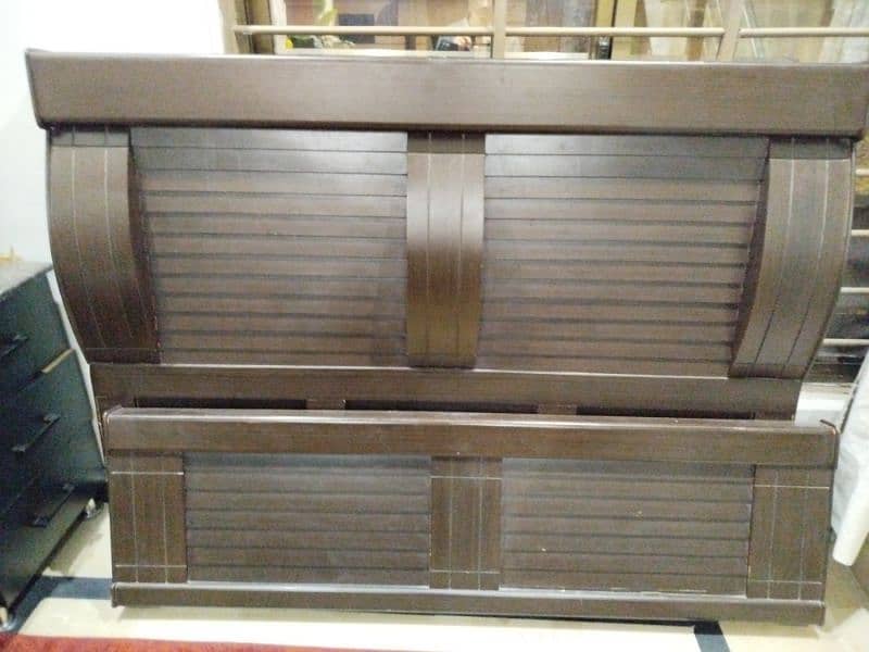 Wooden King Size Bed |For Sale| |Almost New|. 2