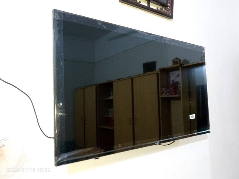 Haier 40K800FX 40” Frameless Smart GoogleTV 0