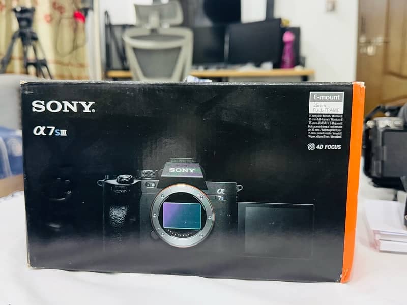 Sony A7siii with complete box 3