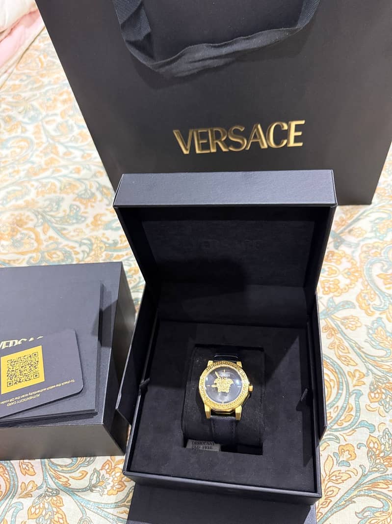 Versace Medusa Deco 1