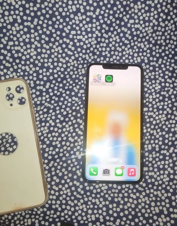 iphone 11 pro max 1