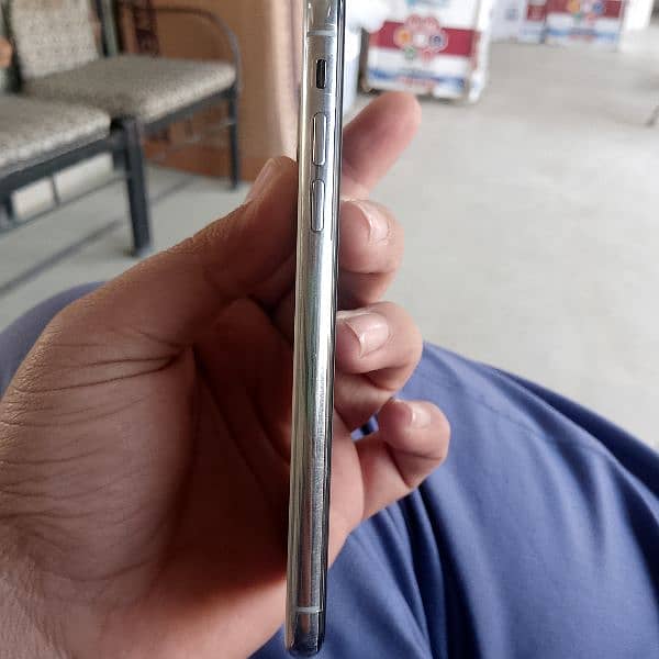 Iphone x as available in  Non pta Dabba ke sat  Face id fal 5