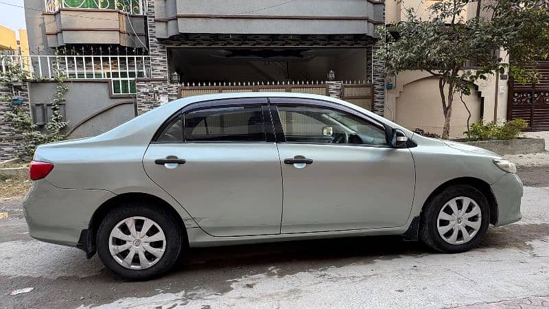 Toyota Corolla GLI 2010 4